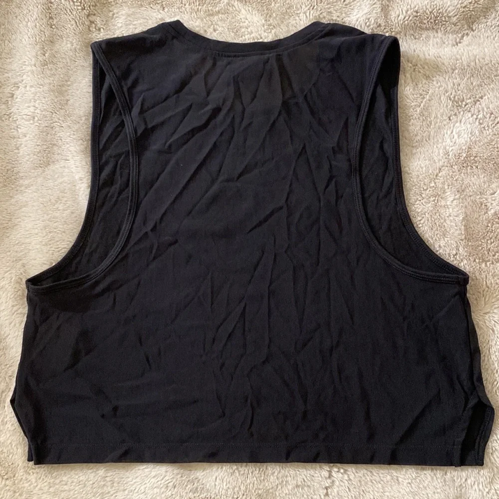 Gymshark Crop Mesh Back Tank - Black - Medium - Picture 5 of 9